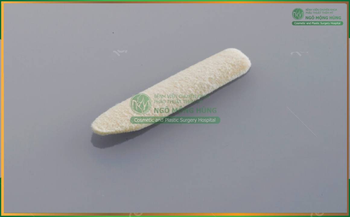 Nâng mũi bọc sụn Megaderm